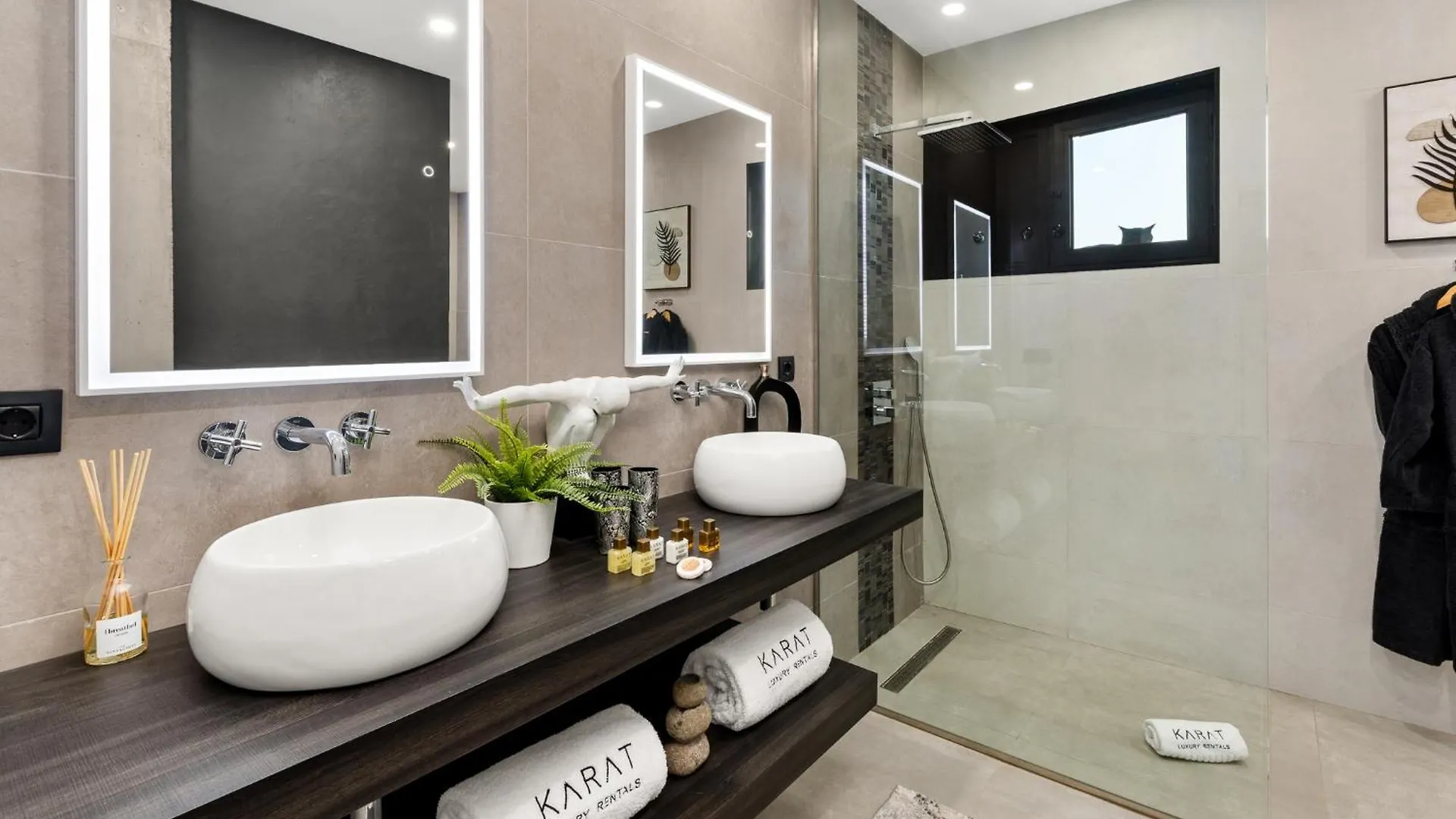 Karat Villa Serendibida アデヘ