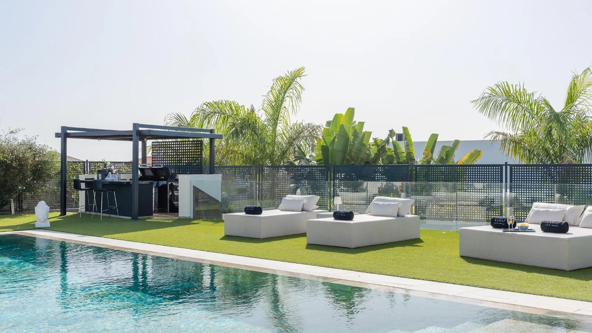 Karat Villa Serendibida アデヘ