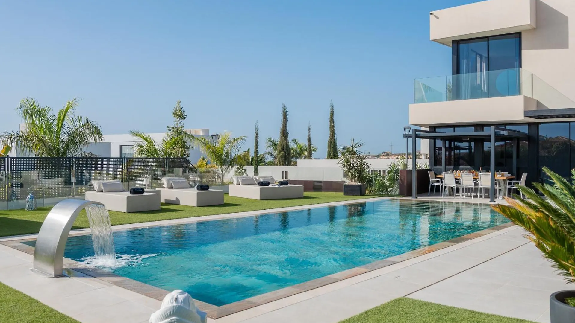 Karat Villa Serendibida アデヘ